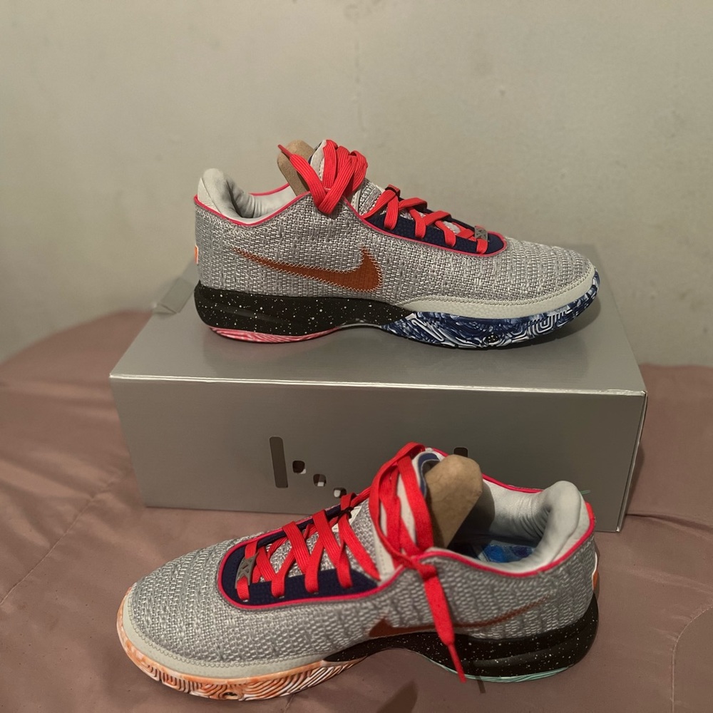 Brand new Lebron  James XX shoes in excellent condition size 12 - Picture 2 of 13